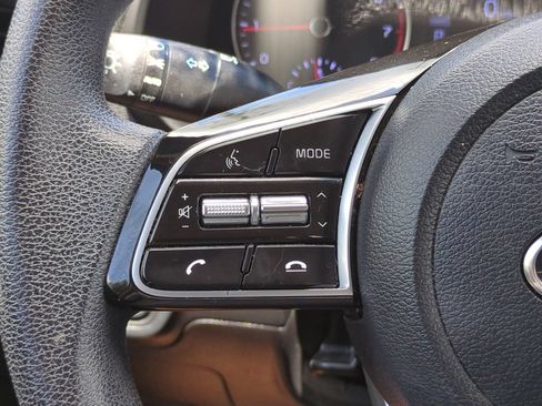 Certified 2021 Kia Forte LXS FWD image 22