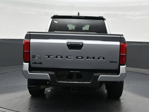 Used 2025 Toyota Tacoma SR5 AWD/4WD image 4