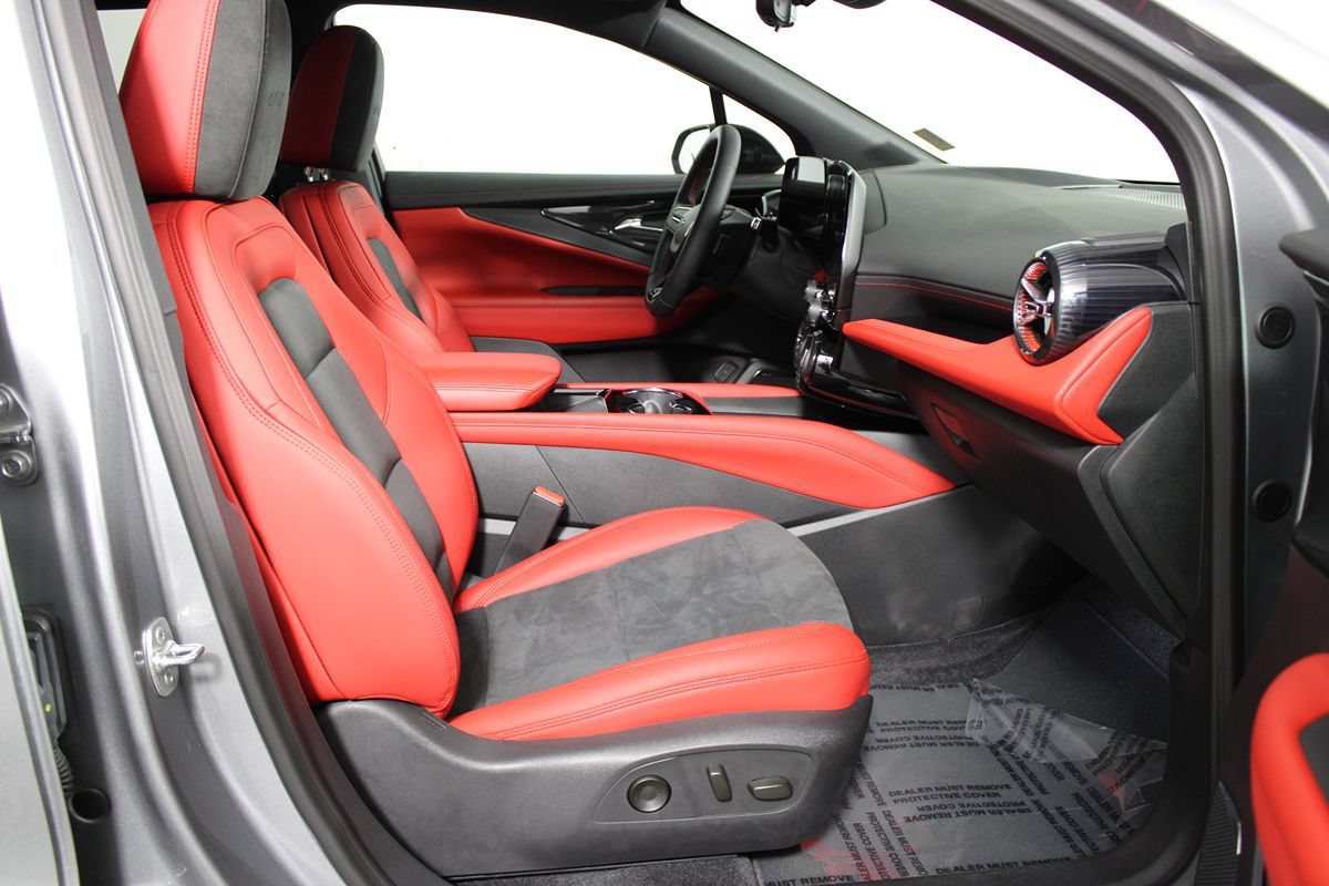 Used 2024 Chevrolet Blazer EV RS RWD image 9