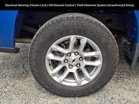 Used 2023 Chevrolet Silverado 1500 RST w/ Z71 Off-Road Package AWD/4WD image 9