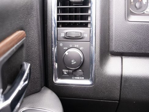 Used 2015 RAM 1500 Laramie w/ Convenience Group image 11