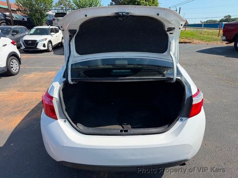 Used 2016 Toyota Corolla LE FWD image 20