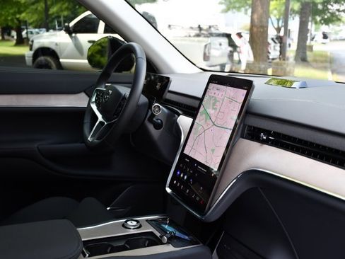 New 2025 Volvo EX90 Ultra image 28