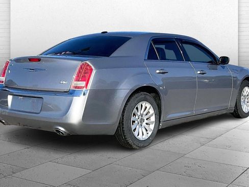 Used 2014 Chrysler 300 image 11