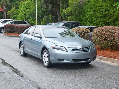 Used 2009 Toyota Camry LE FWD image 6