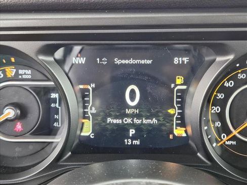 New 2025 Jeep Gladiator Sport image 11