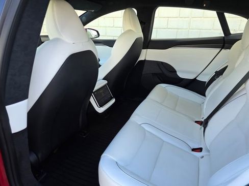 Used 2021 Tesla Model S Plaid image 31