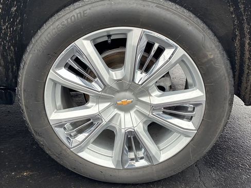 Used 2023 Chevrolet Tahoe High Country w/ Premium Package image 11