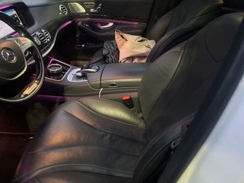 Used 2017 Mercedes-Benz S 550 4MATIC Sedan image 24