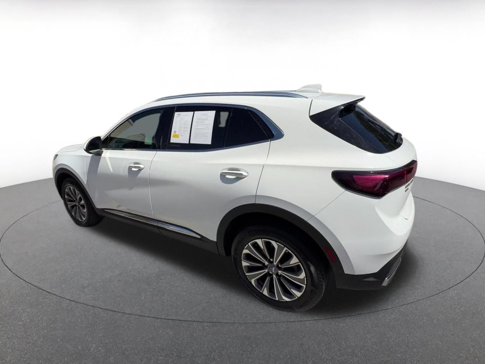 Used 2024 Buick Envision Preferred AWD/4WD image 9