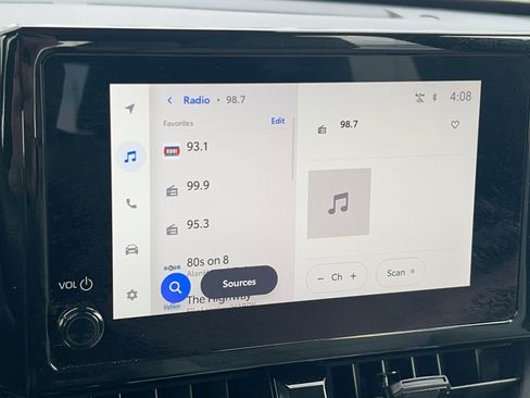 Certified 2024 Toyota Corolla Cross L image 15