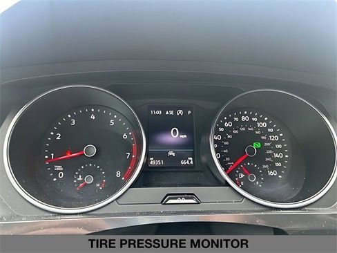 Used 2021 Volkswagen Tiguan SE R-Line w/ 3rd Row Seat Package image 23