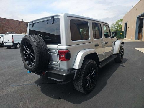 Used 2022 Jeep Wrangler Unlimited Sahara w/ Cold Weather Group AWD/4WD image 2