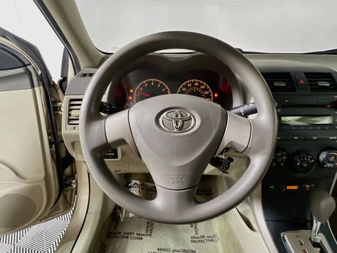 Used 2010 Toyota Corolla LE FWD image 18
