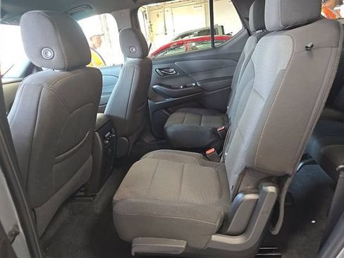 Used 2023 Chevrolet Traverse LT AWD/4WD image 16