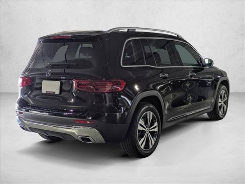 Certified 2025 Mercedes-Benz GLB 250 image 8