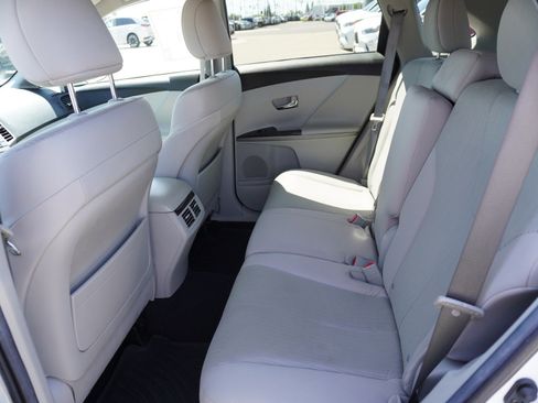 Used 2015 Toyota Venza LE FWD image 13