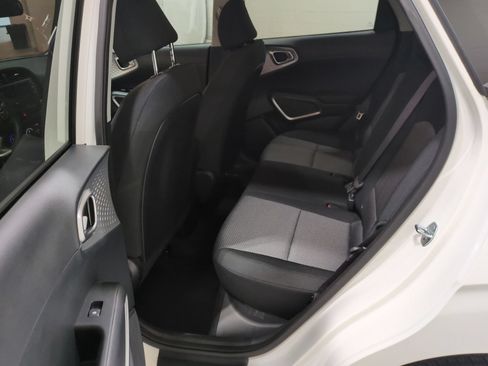 Certified 2023 Kia Soul LX FWD image 13