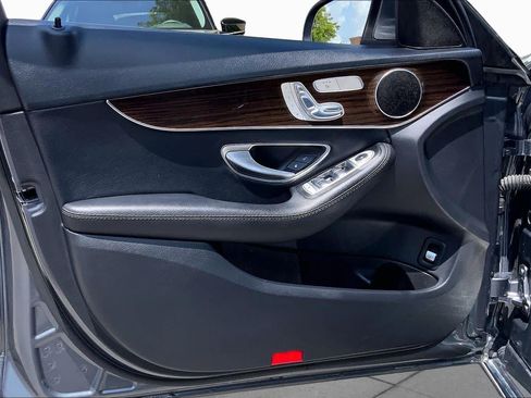 Used 2017 Mercedes-Benz C 300 Sedan image 22