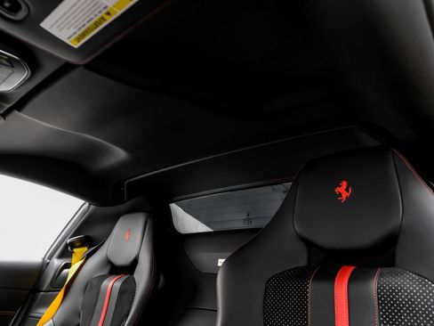 Used 2022 Ferrari 812 GTS RWD image 37