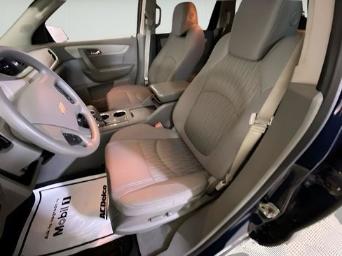 Used 2016 Chevrolet Traverse LS FWD image 18
