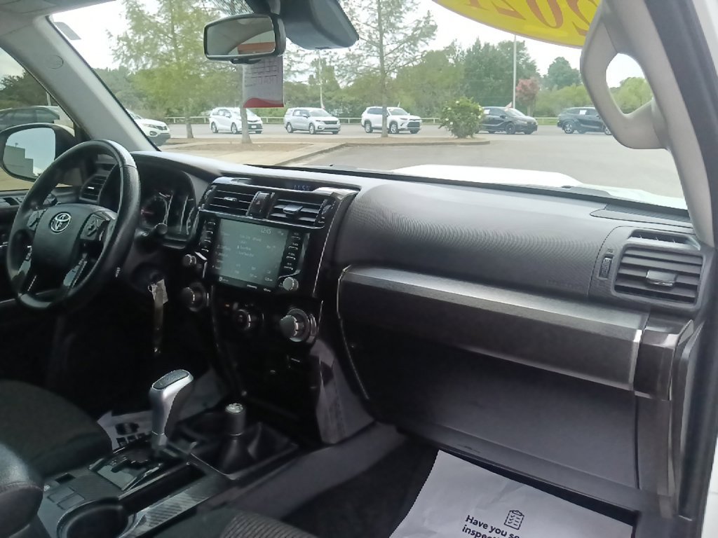 Used 2021 Toyota 4Runner TRD Off-Road AWD/4WD image 33