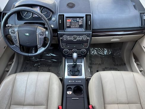 Used 2013 Land Rover LR2 AWD/4WD image 13