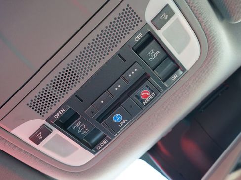 Used 2018 Acura MDX SH-AWD w/ Technology Package image 23