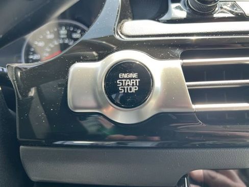 Certified 2023 Kia Seltos SX w/ SX Sunroof Package AWD/4WD image 18