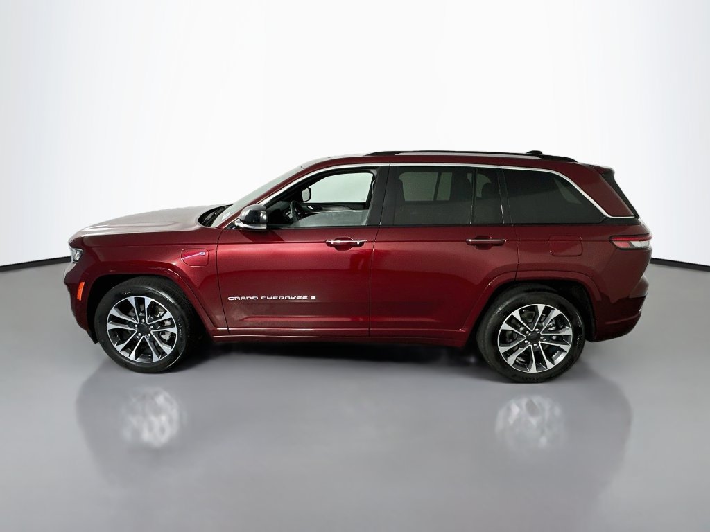 Used 2022 Jeep Grand Cherokee Overland AWD/4WD image 4