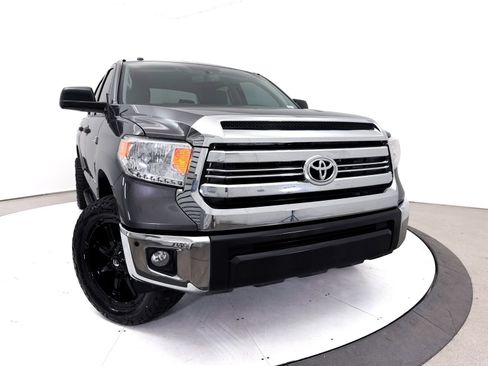 Used 2017 Toyota Tundra SR5 w/ SR5 Upgrade Package RWD image 6