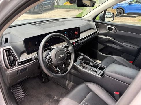 Certified 2024 Kia Sorento X-Line EX AWD/4WD image 2