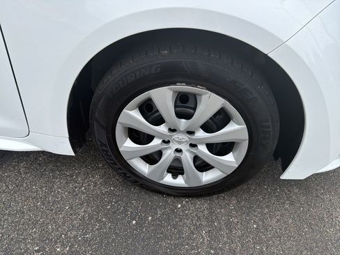 Used 2024 Toyota Corolla LE FWD image 28
