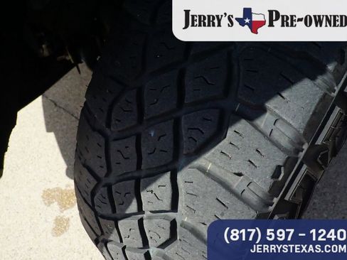 Used 2024 Chevrolet Silverado 1500 ZR2 w/ Technology Package AWD/4WD image 8