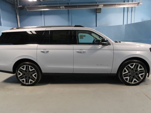 New 2026 Ford Expedition Max Platinum AWD/4WD image 32