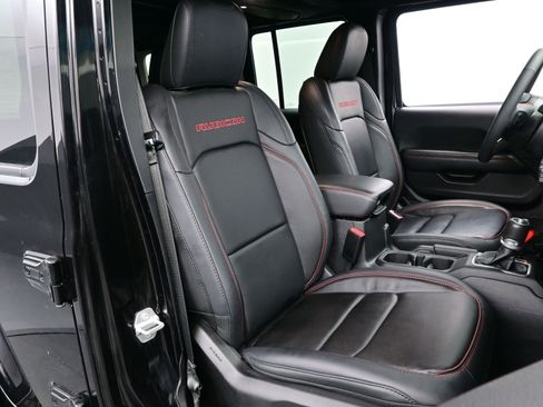 Used 2024 Jeep Wrangler Unlimited Rubicon image 12