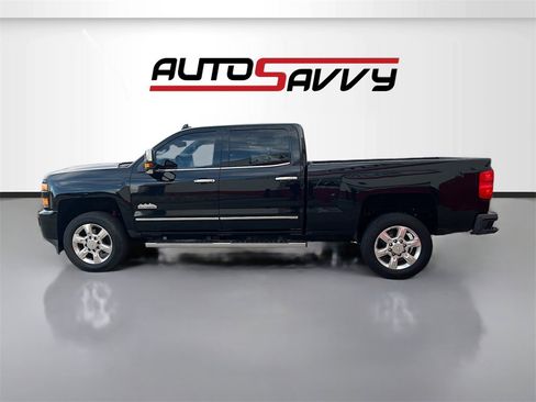 Used 2017 Chevrolet Silverado 2500 High Country w/ Duramax Plus Package image 4