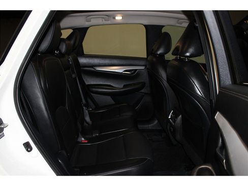 Used 2020 INFINITI QX50 Luxe image 21