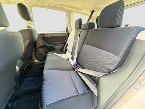 Used 2015 Subaru Forester 2.5i Premium image 19