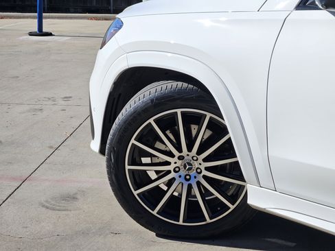 Certified 2025 Mercedes-Benz GLS 450 4MATIC image 5