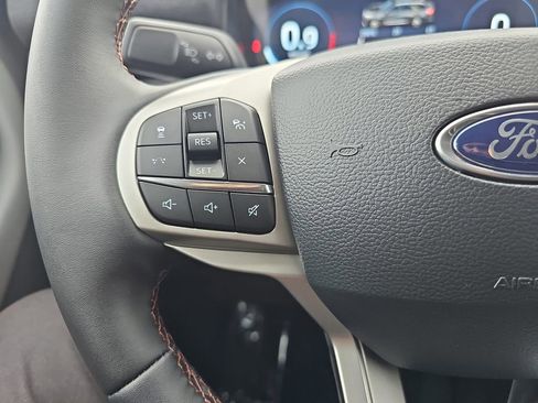 New 2025 Ford Explorer Active image 18