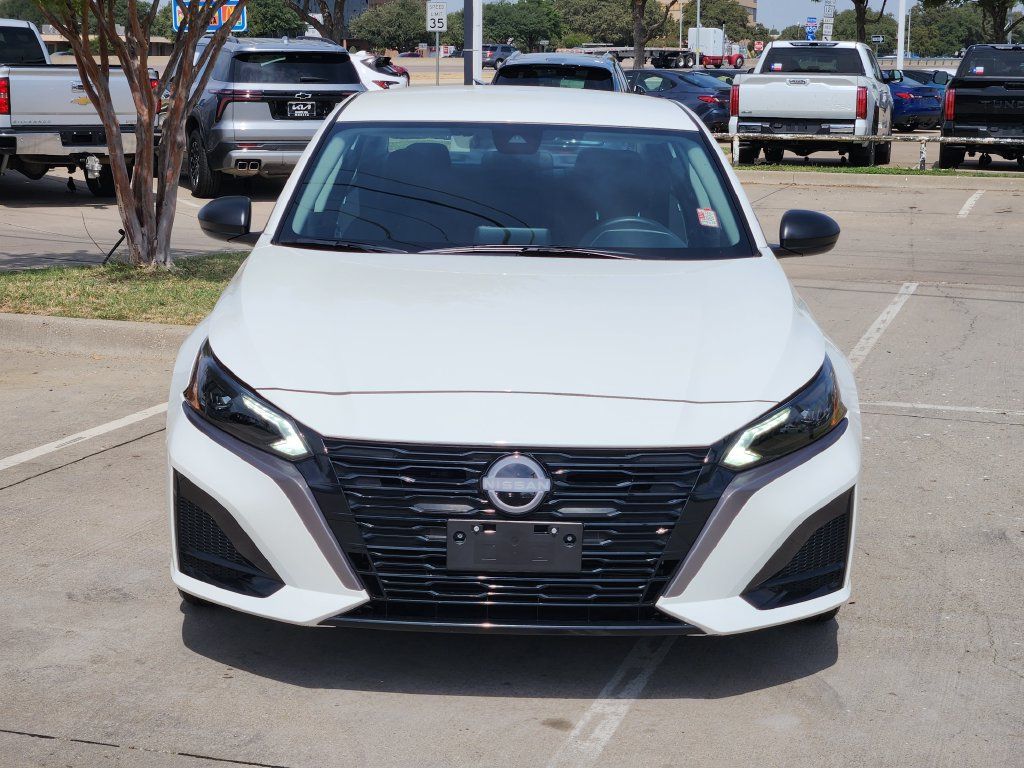 Used 2026 Nissan Altima 2.5 SV FWD image 11