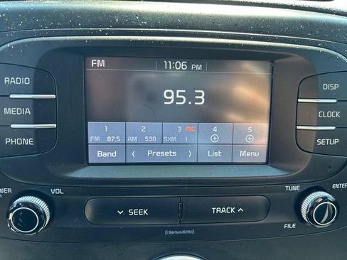 Used 2017 Kia Soul + FWD image 15