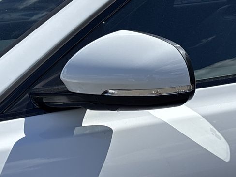 Certified 2023 Jaguar XF R-Dynamic SE AWD/4WD image 14