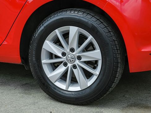 Used 2015 Volkswagen Golf SE image 49