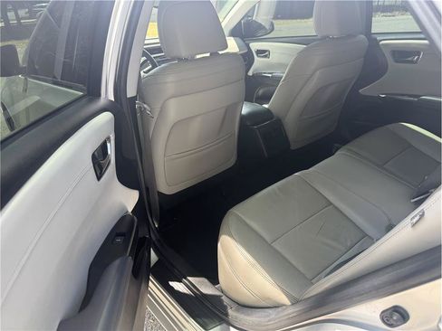 Used 2014 Toyota Avalon XLE Premium w/ Preferred Accessory Package FWD image 13