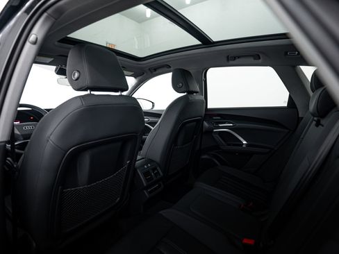 Certified 2025 Audi Q5 Premium Plus w/ Premium Plus image 18