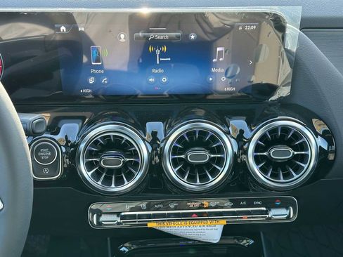 New 2026 Mercedes-Benz GLA 250 4MATIC image 25