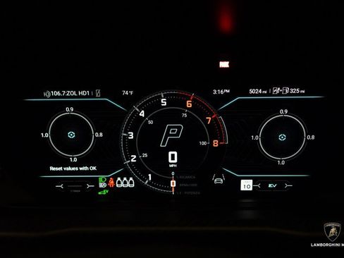 Used 2025 Lamborghini Urus SE image 61