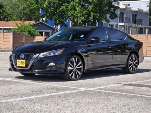 Used 2022 Nissan Altima 2.5 SR AWD/4WD image 8